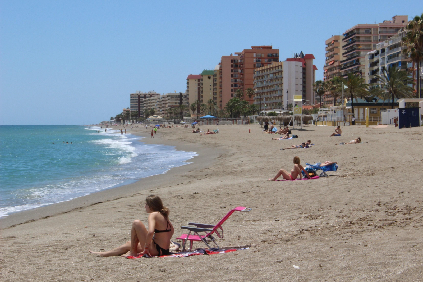 Fotos de la desescalada: Fuengirola ya disfruta del sol y la playa en la fase 2