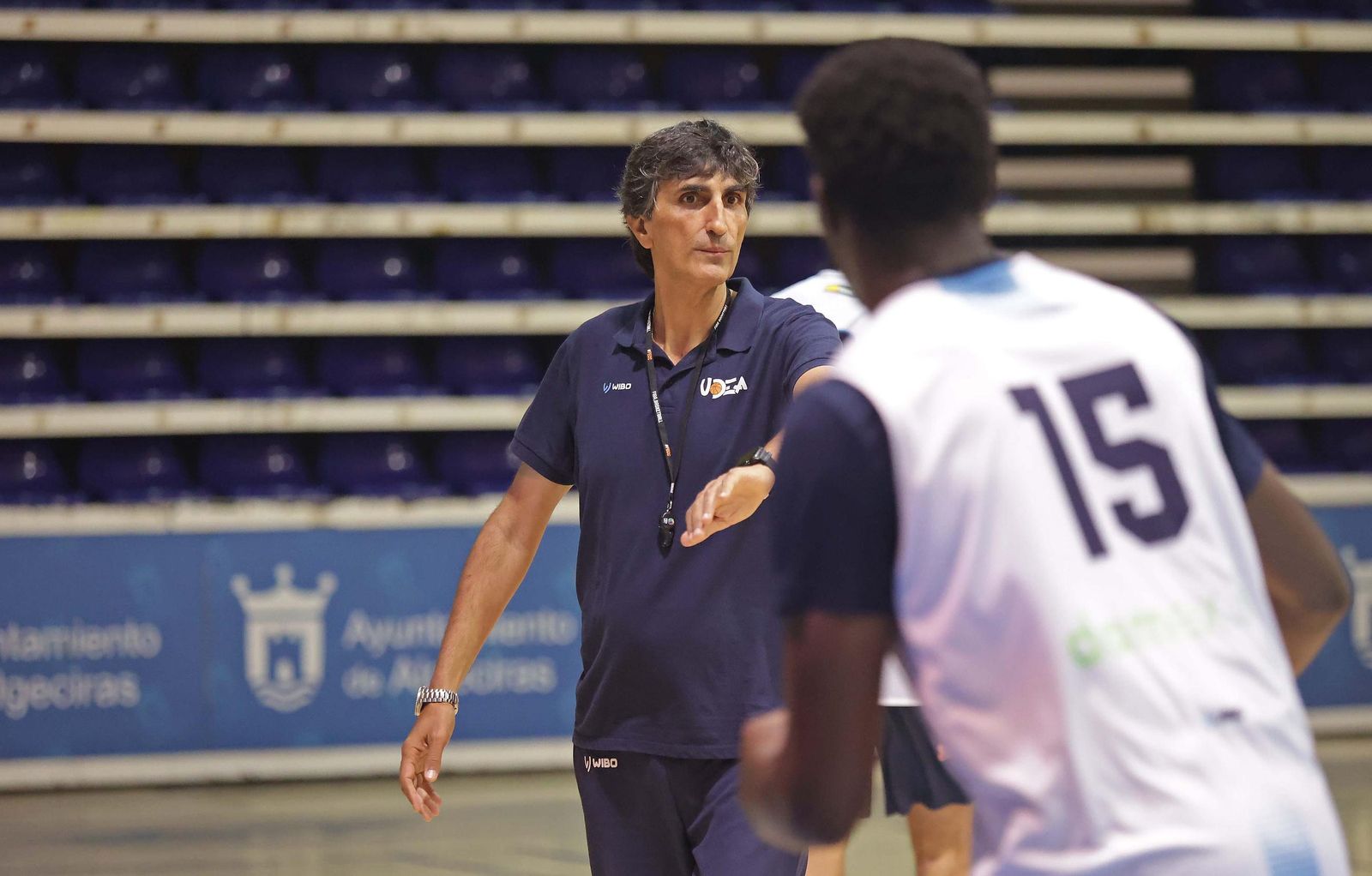 Las fotos del primer entrenamiento de Javi Malla en su regreso al banquillo de Udea
