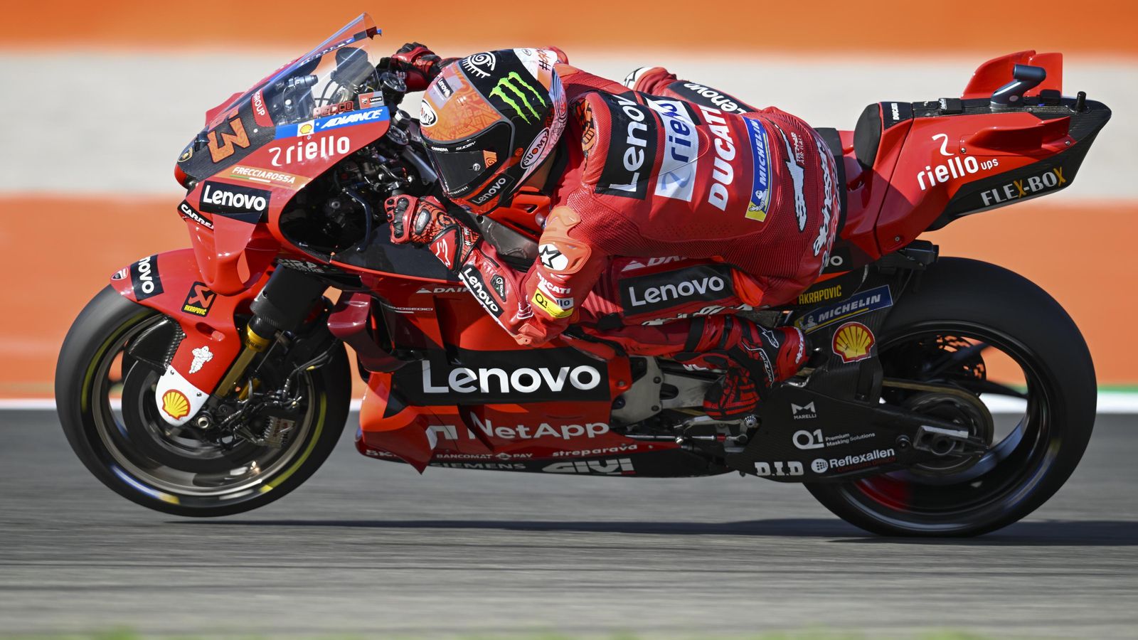 Pecco Bagnaia, rodando este viernes en Cheste.