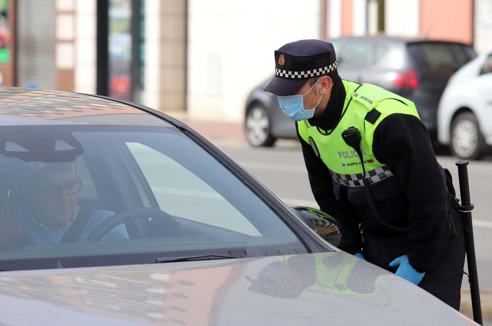 Imágenes de las actuaciones de la Policía Local de Huelva para combatir el coronavirus