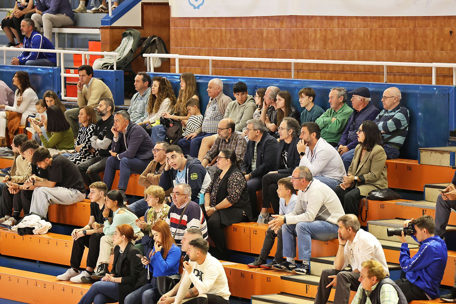 Las imágenes del partido de vuelta entre el Ciudad de Huelvay el Homs UE Mataró