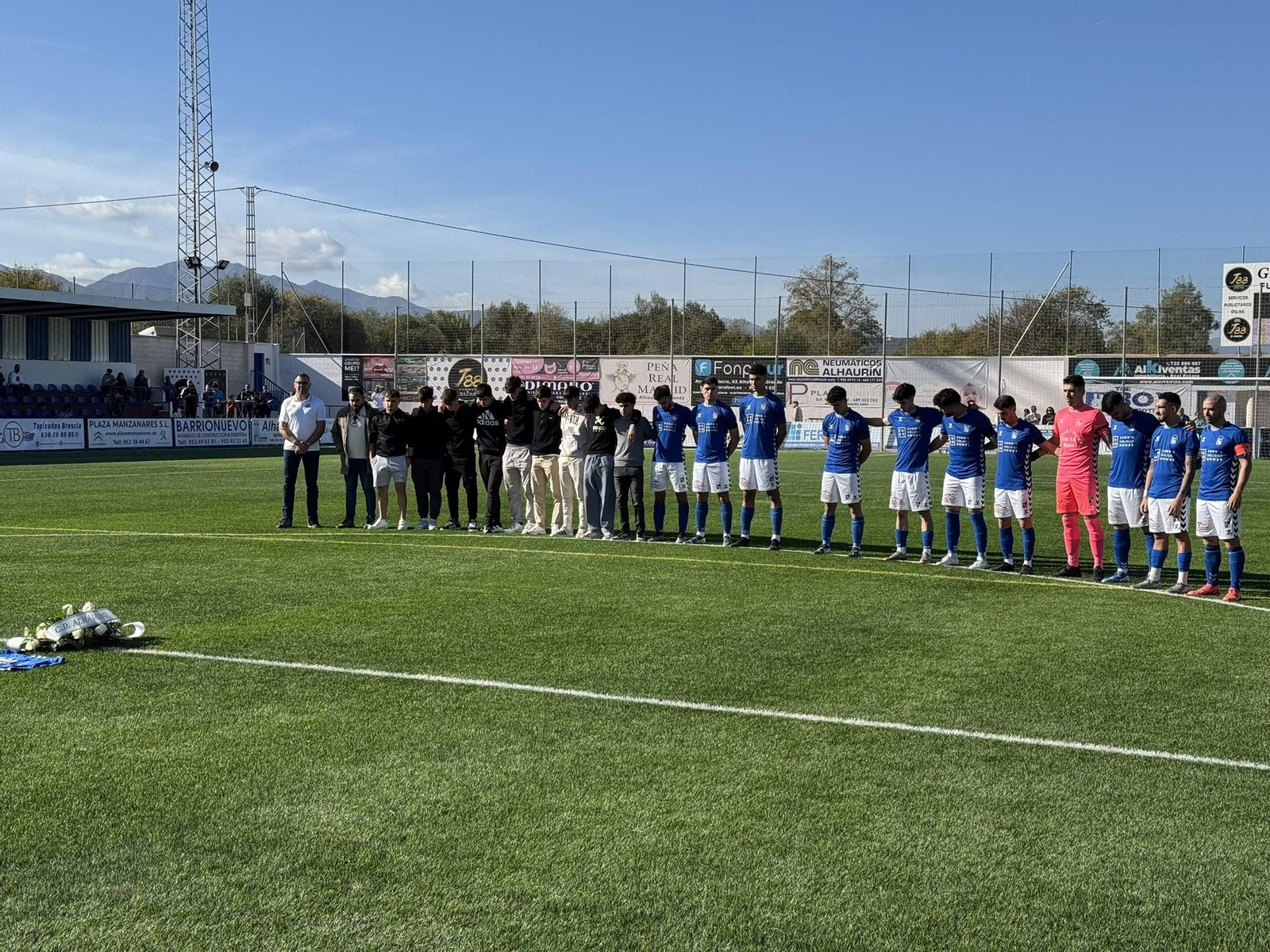 Minuto de silencio en el Miguel Fijones.