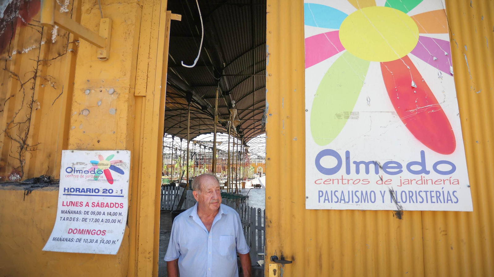 Así son las labores de recuperación de Viveros Olmedo, más de un mes después del incendio que arrasó el negocio