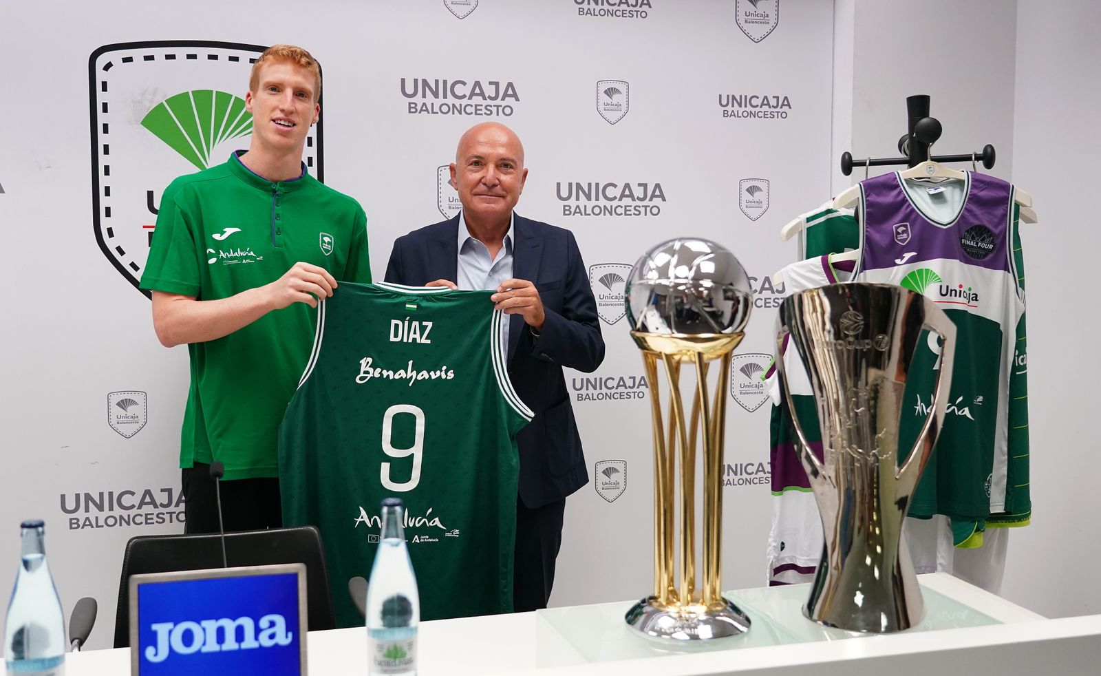 El acto de renovación de Alberto Díaz con el Unicaja, en imágenes
