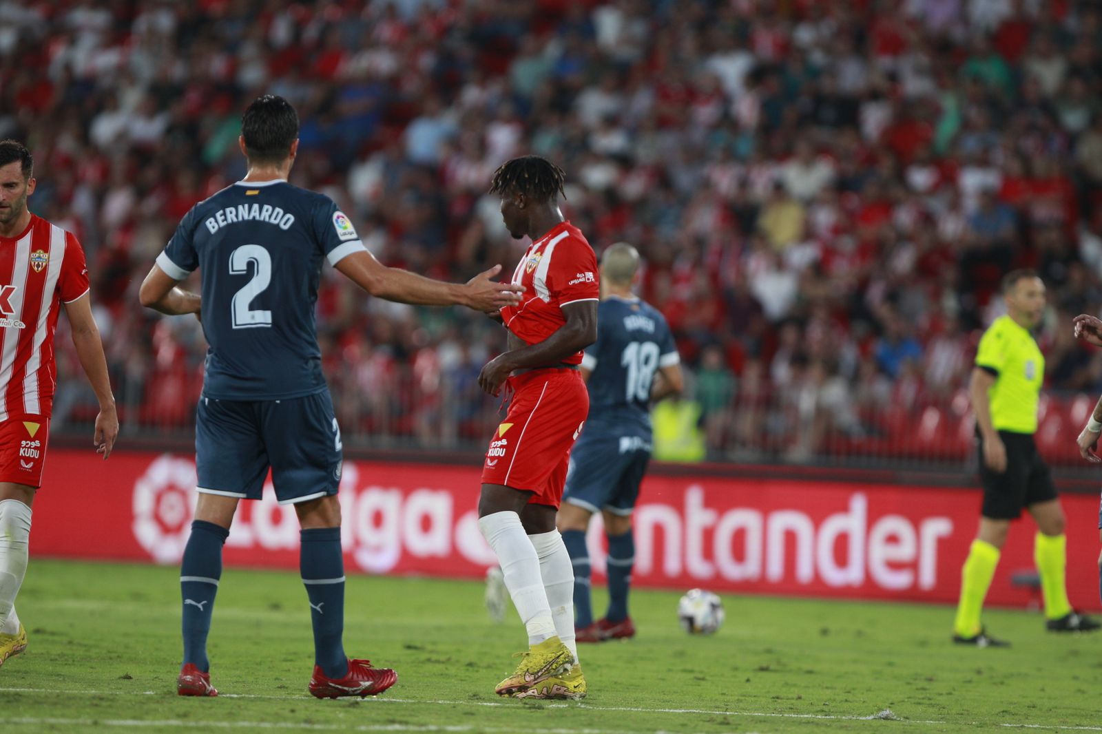 Imágenes del partido de fútbol U.D. Almería-Girona F.C.
