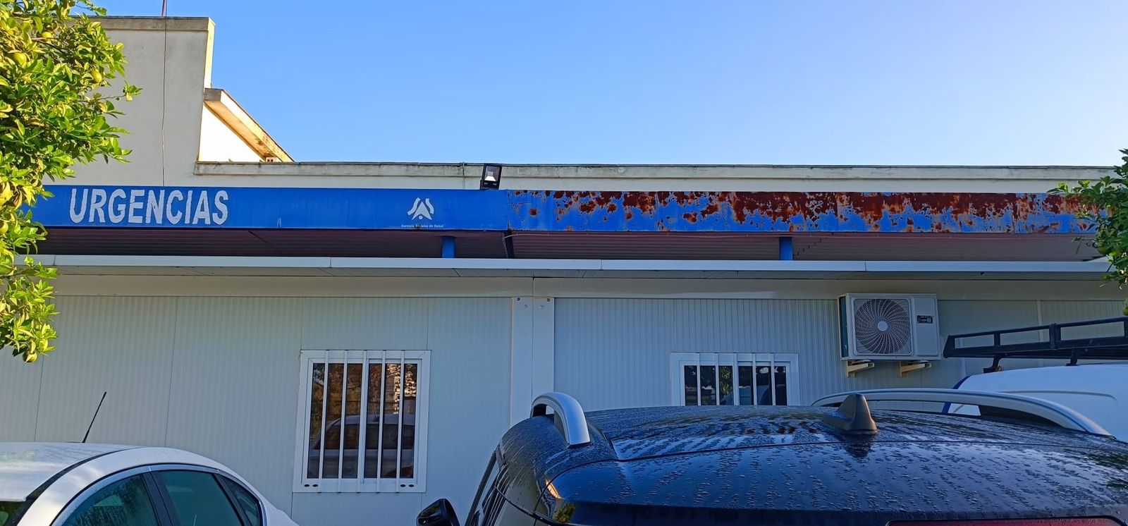 Las imágenes de los desperfectos y roturas denunciados en Urgencias de Huelva