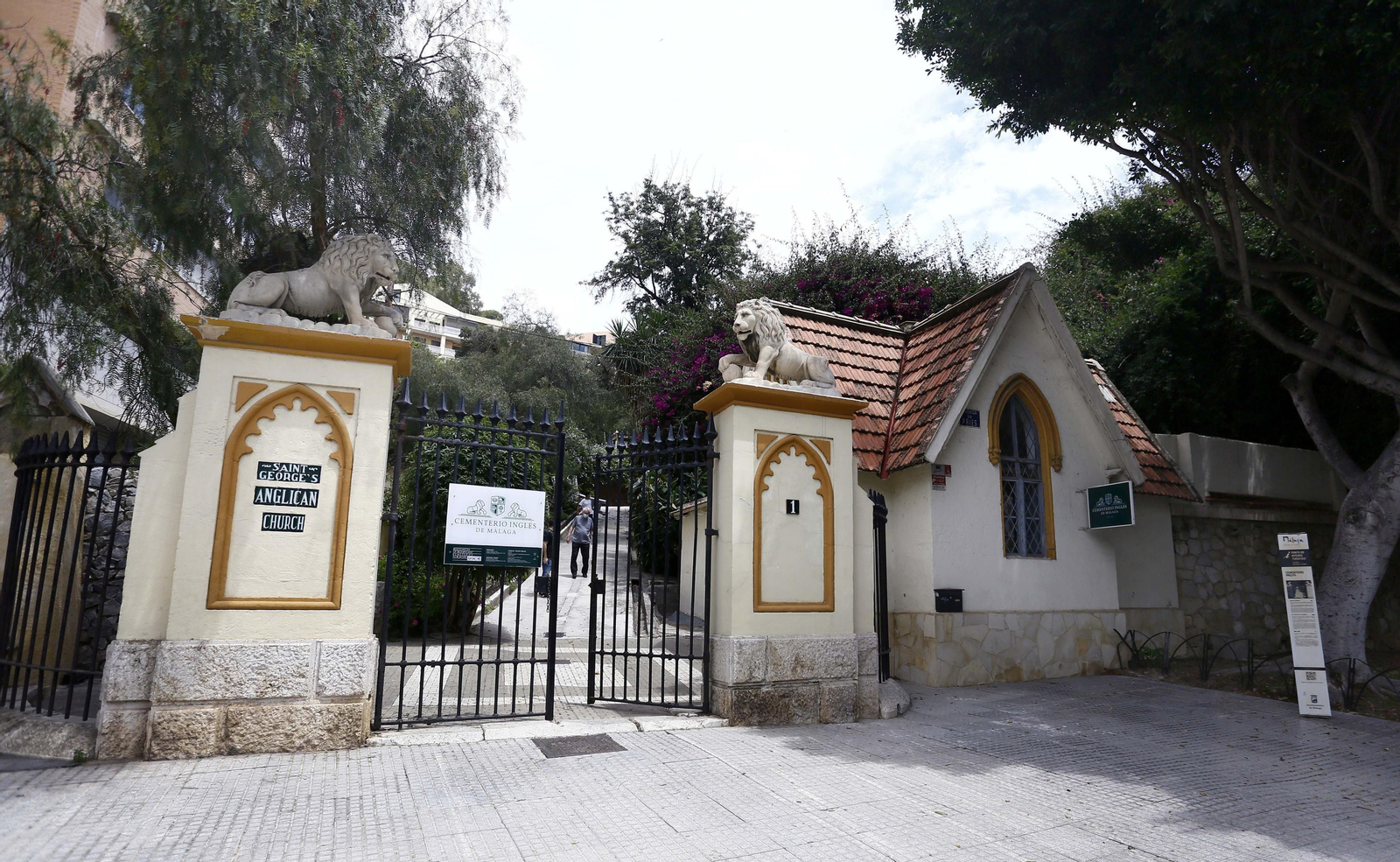 El cementerio Inglés de Málaga, en fotos