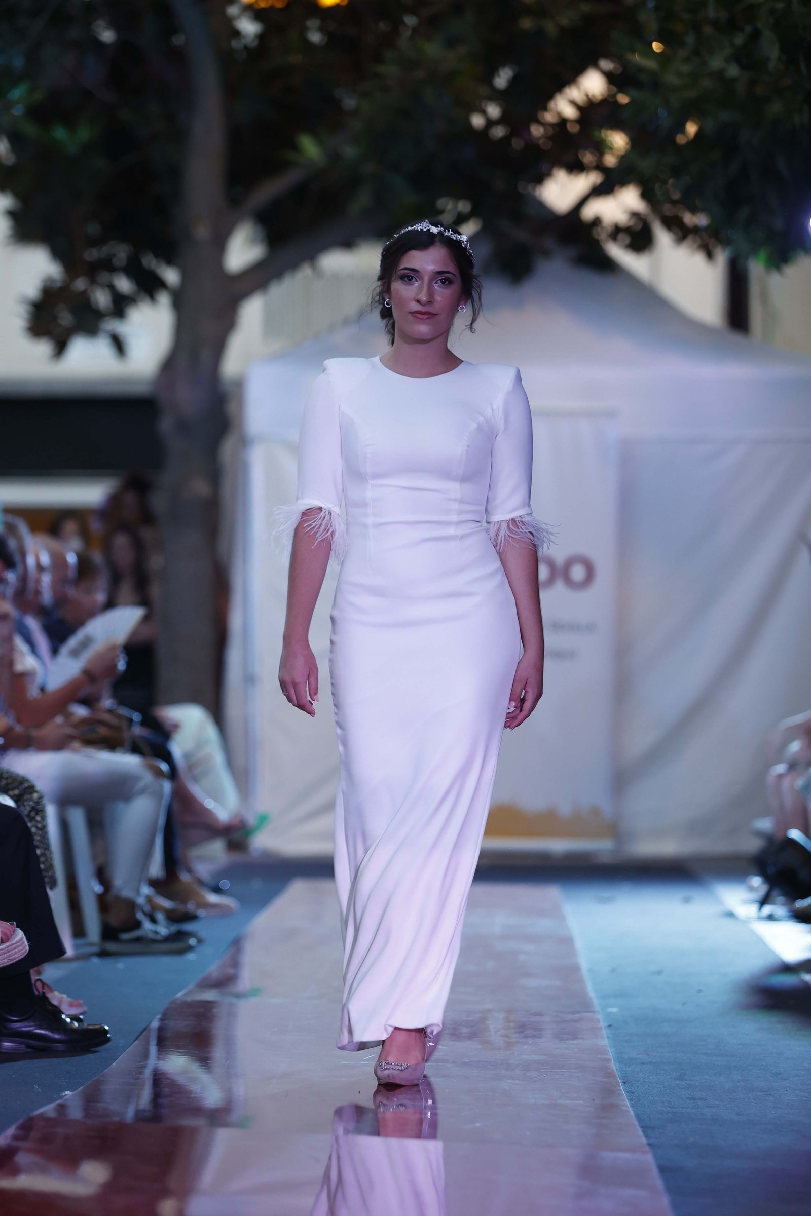 Las imágenes del Desfile de Jóvenes Diseñadores en la Plaza de la Magdalena