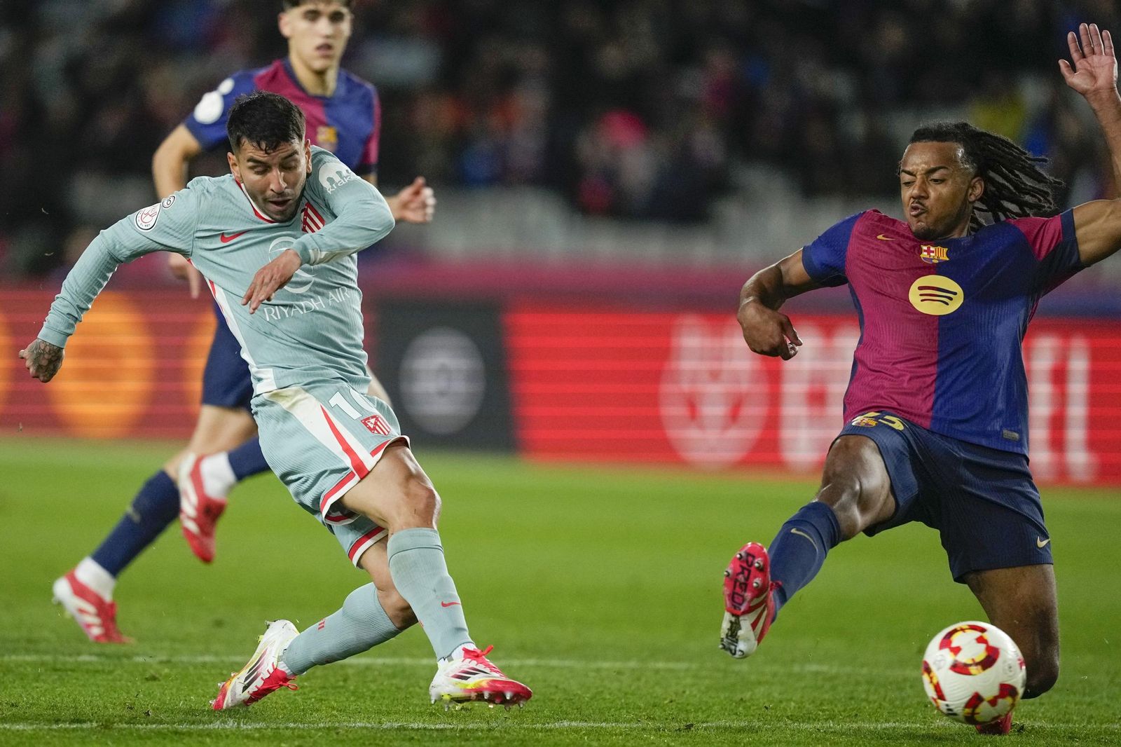 Las fotos del espectacular Barcelona - Atlético de Madrid