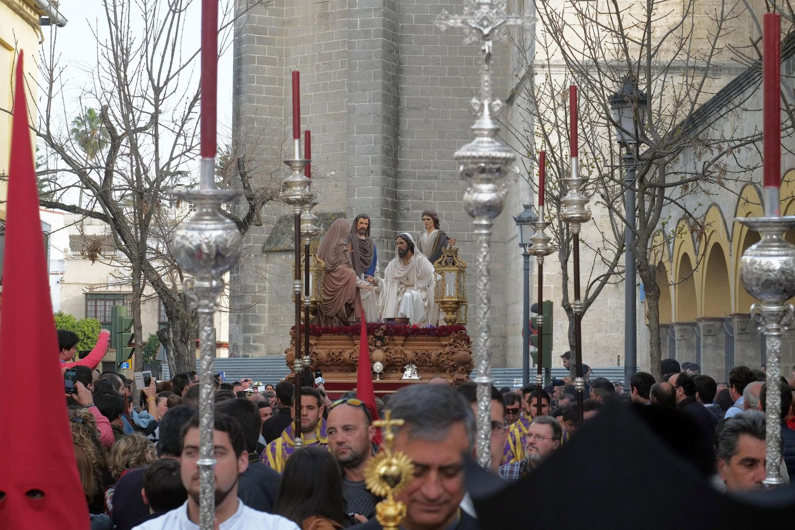 El misterio del Lavatorio de Pies entrando en la calle Taxdirt dejando Santiago atrás.