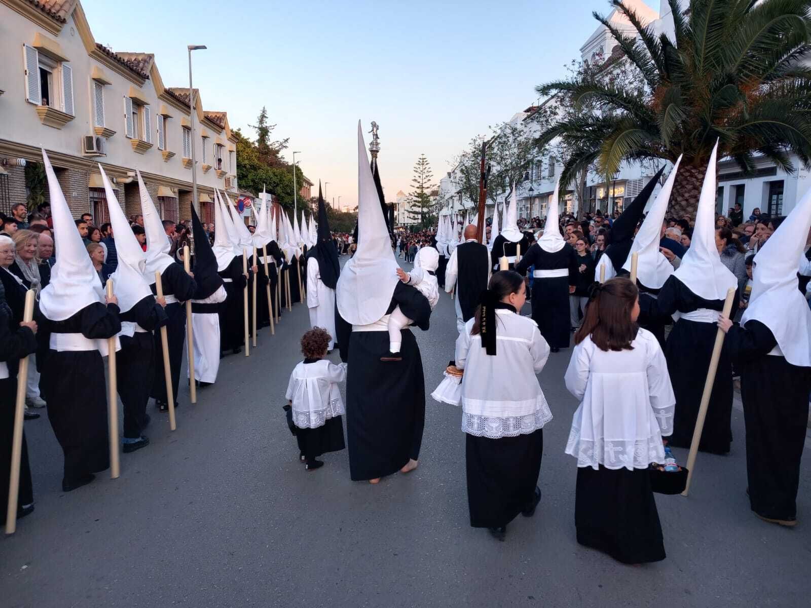 Las imágenes del Viernes Santo de 2023 en Chiclana.