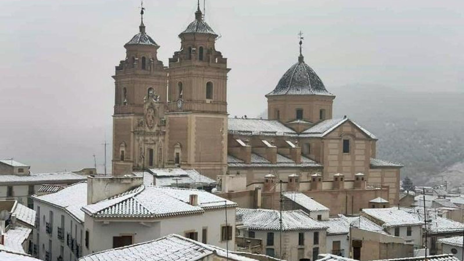 Iglesia de Nuestra Señora de la Encarnación de Vélez-Rubio, ayer.