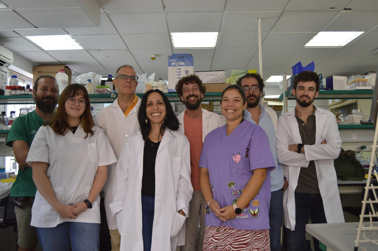 El grupo de investigadores de la Universidad de Cádiz y el Inibica que ha adaptado una técnica contra tumores para tratar el Covid-19.