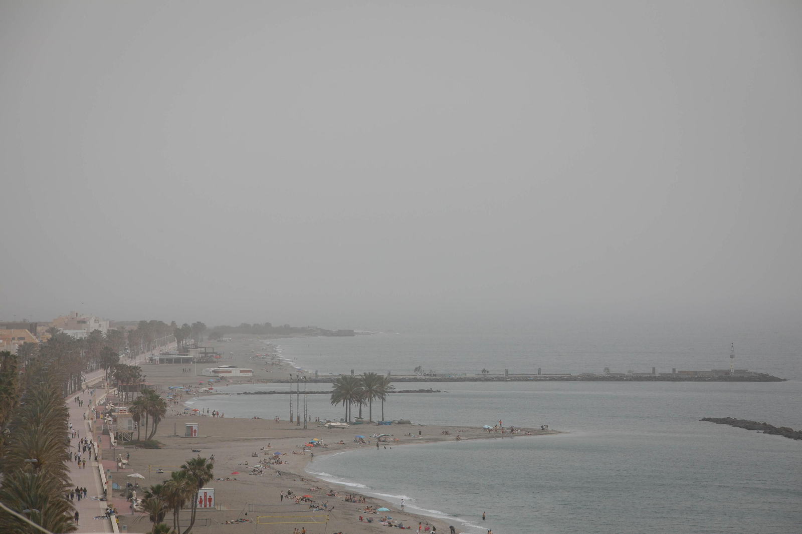 La calima de Almería en imágenes