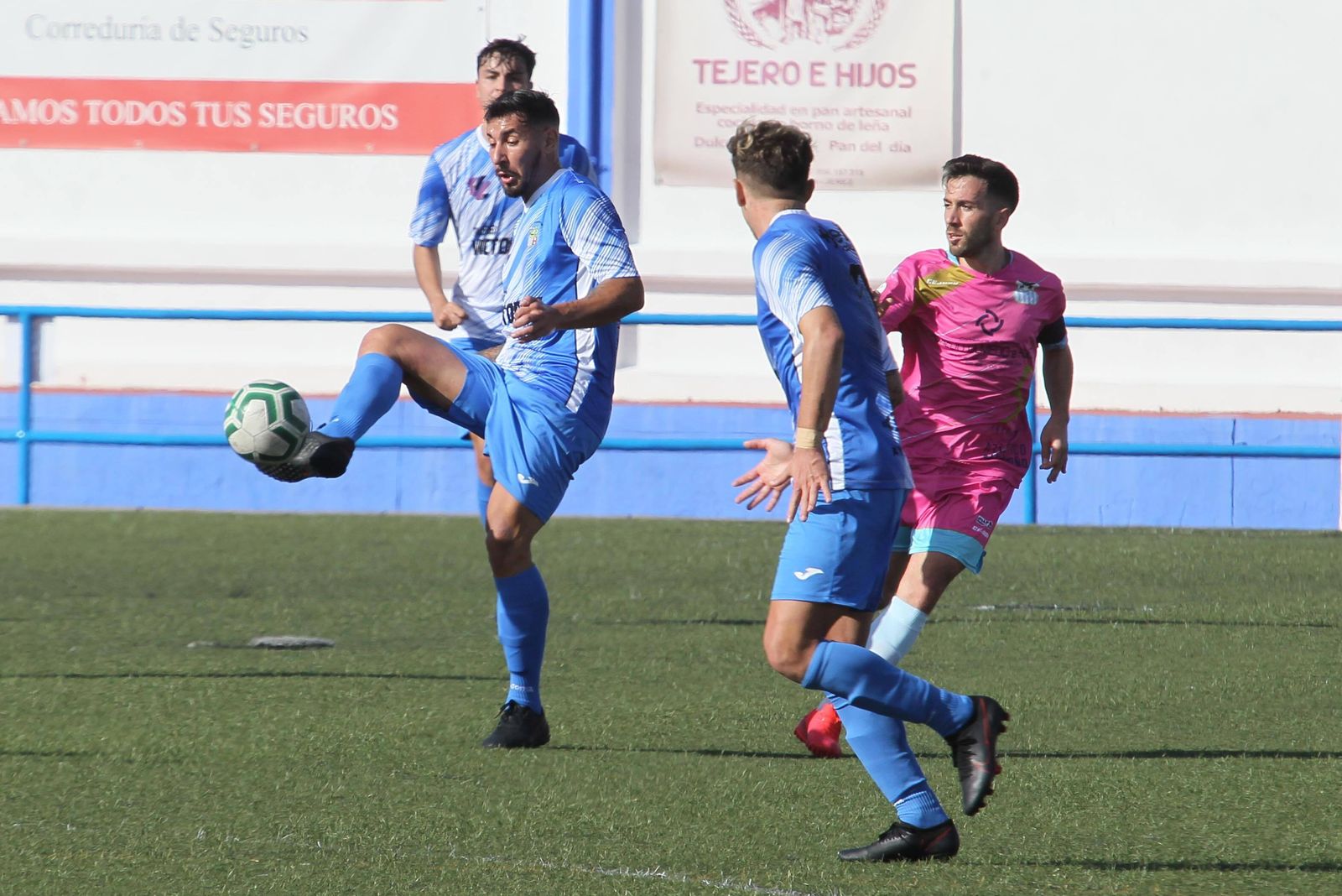 Dani Castro, que está cedido por el Xerez CD, ha pedido salir del club.