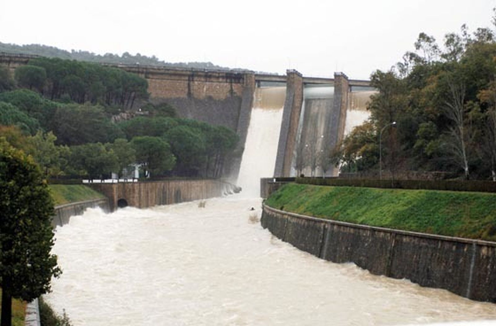 Una ley para encauzar el agua