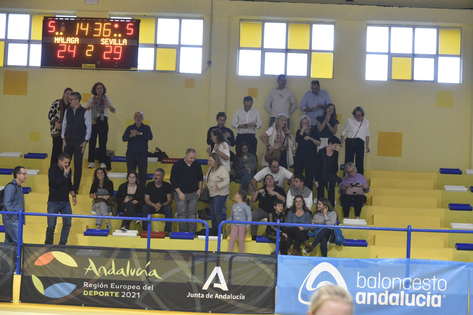 La primera jornada del Andaluz infantil femenino de baloncesto en La Línea