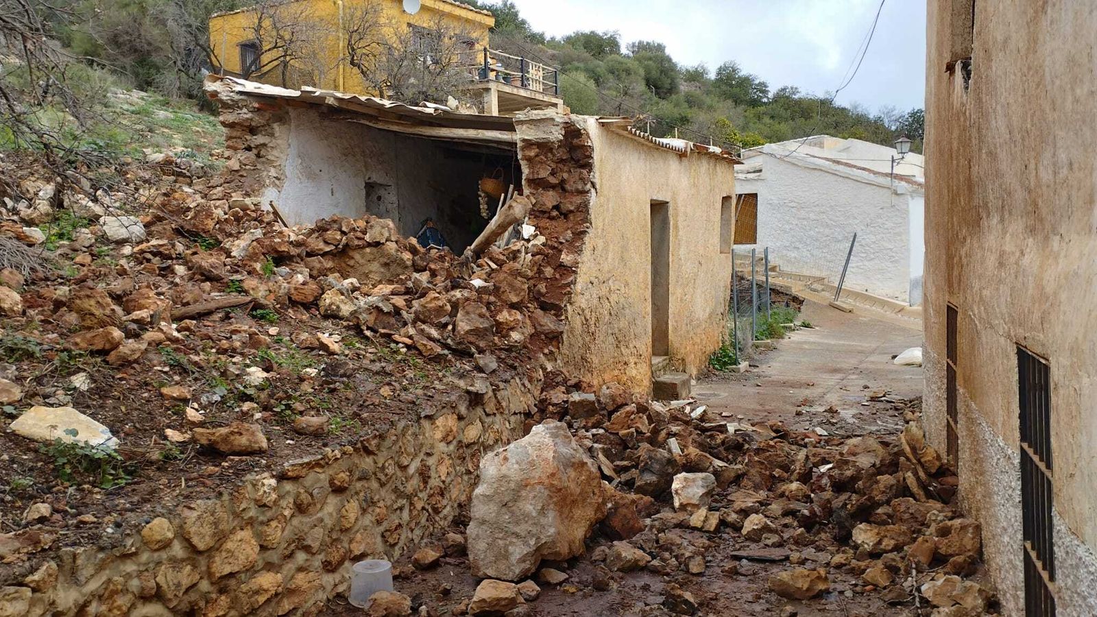 El desprendimiento arrasó con todo a su paso