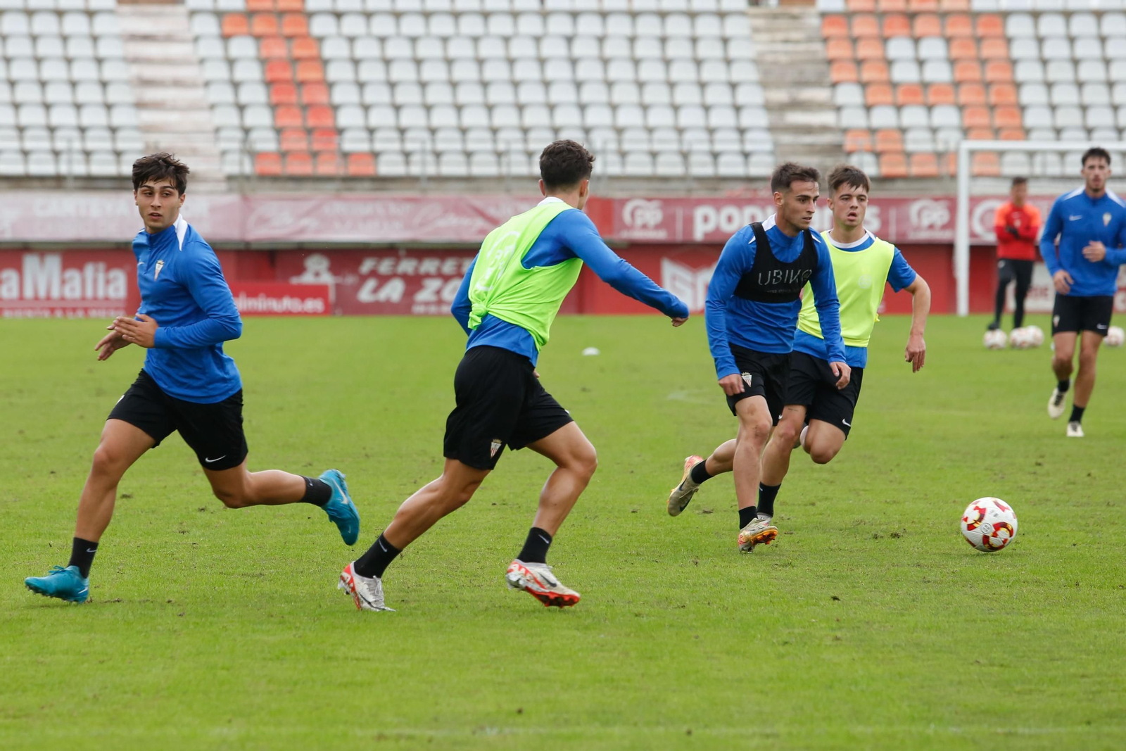 El entrenamiento del Algeciras CF antes de la visita al Recreativo de Huelva