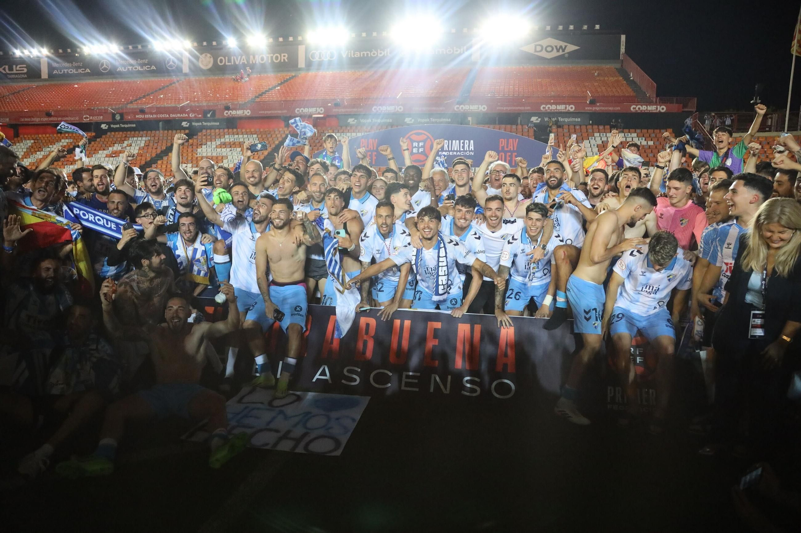 Así fue la locura del ascenso del Málaga CF en Tarragona