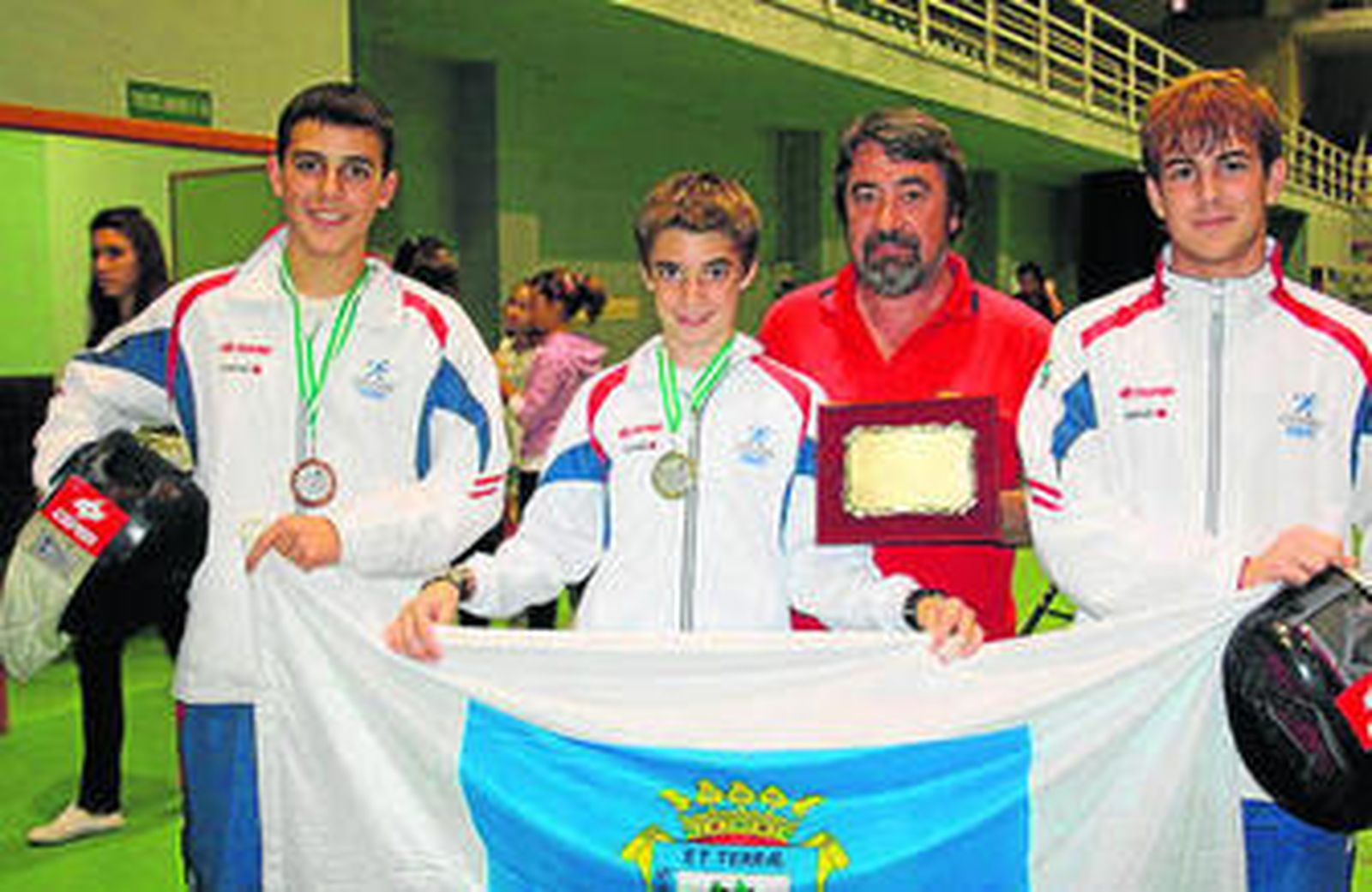 Expedición de la Escuela Cepsa onubense desplazada a Motril.