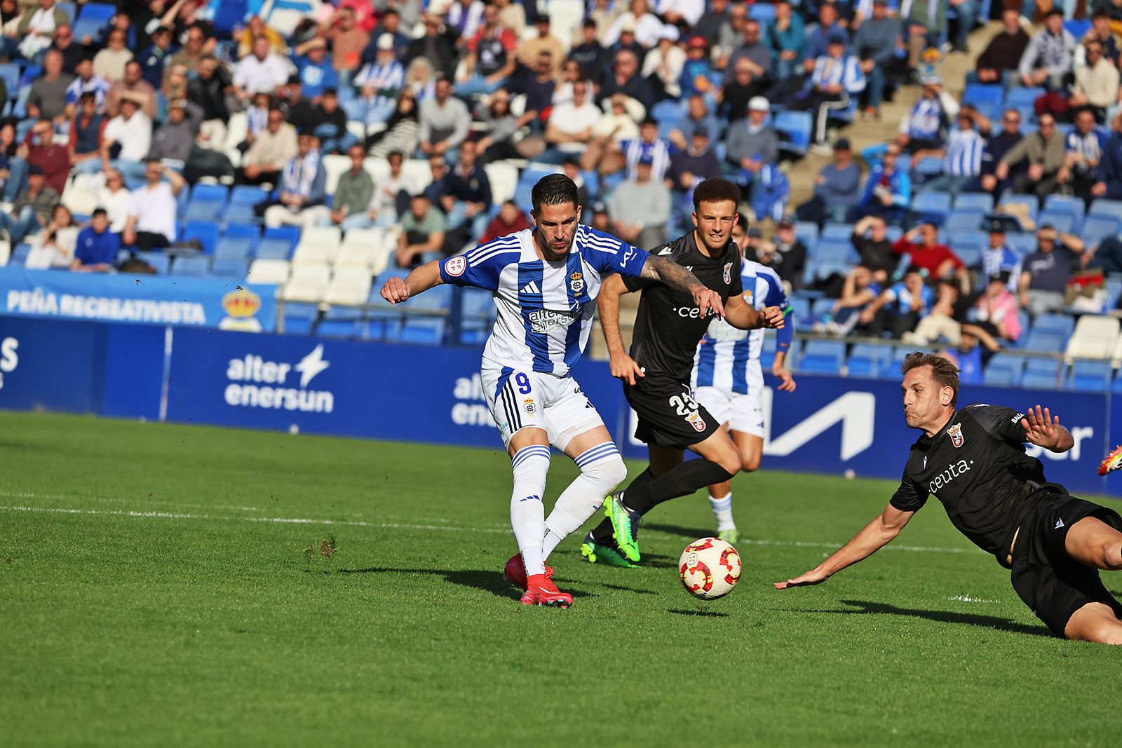 Las imágenes del encuentro entre el Recreativo de Huelva y el Ceuta