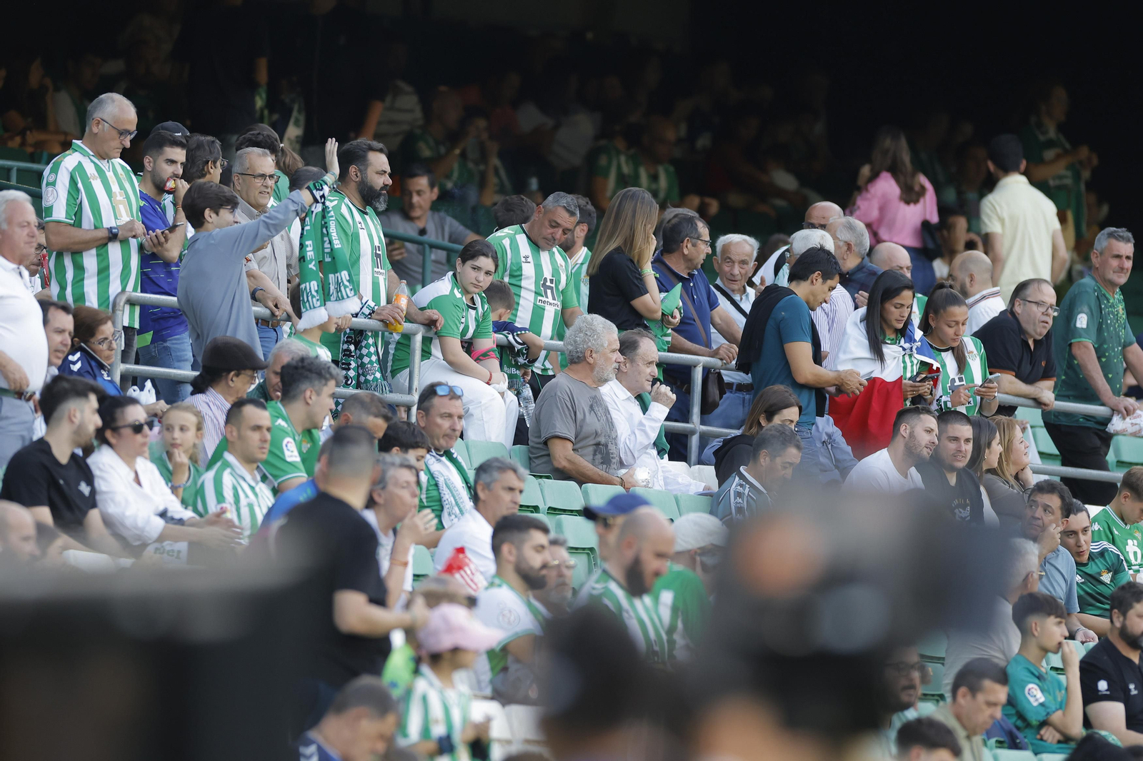 Búscate en las fotos del Betis-Rayo