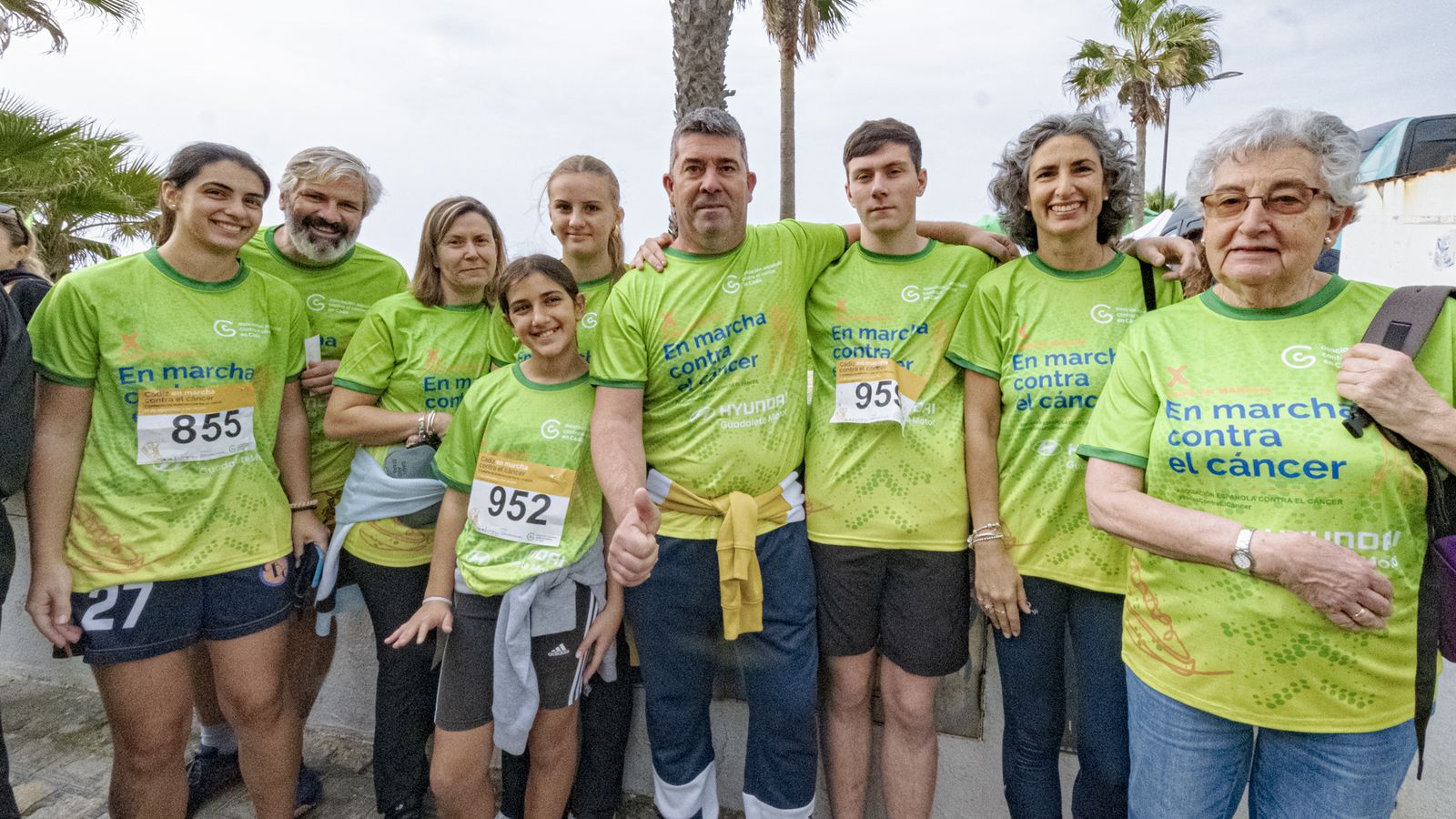 Búscate entre las fotos de la X carrera Cádiz en marcha contra el cáncer