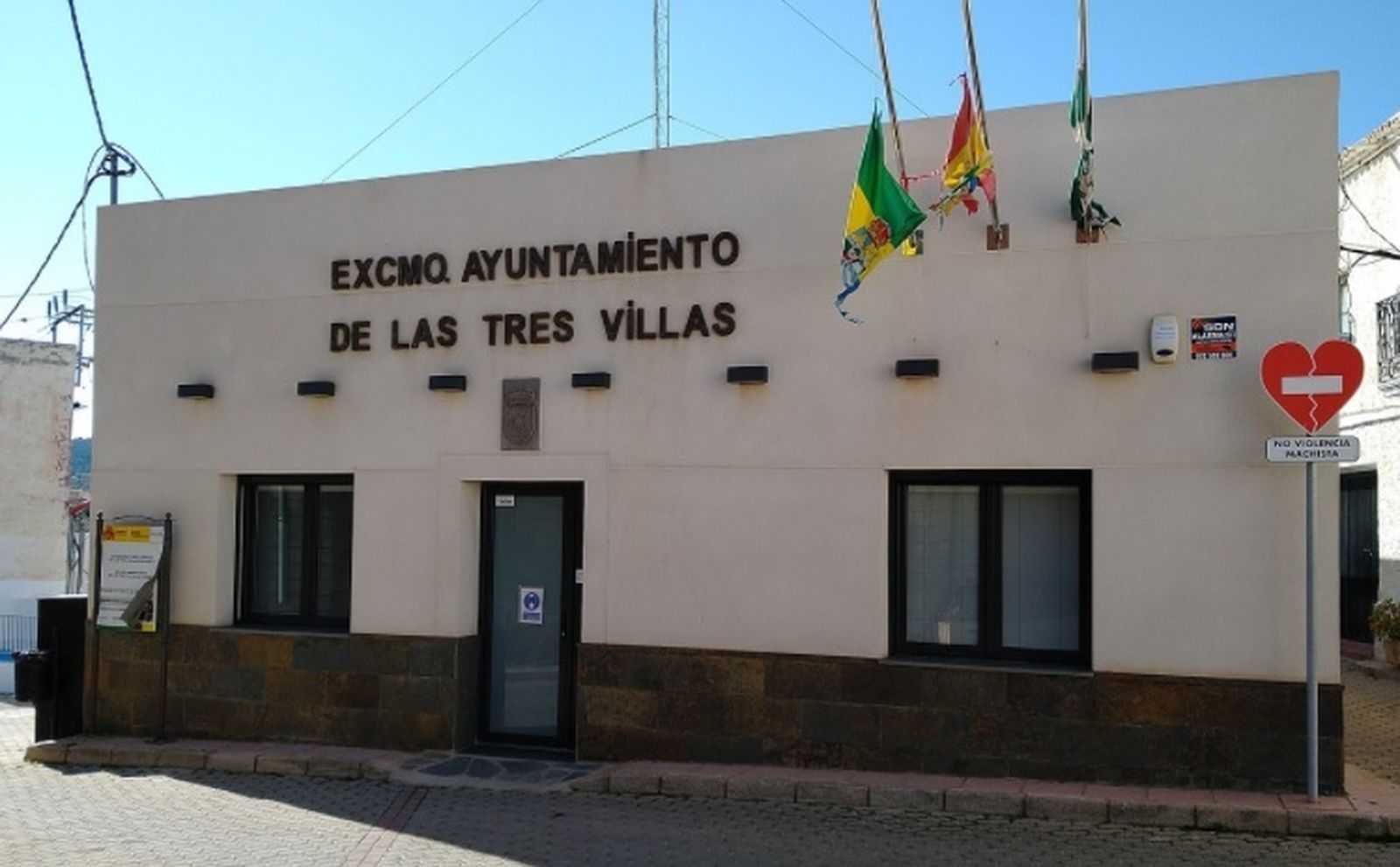 Las Tres Villas decreta tres días de luto por el bombero forestal, natural de Escúllar