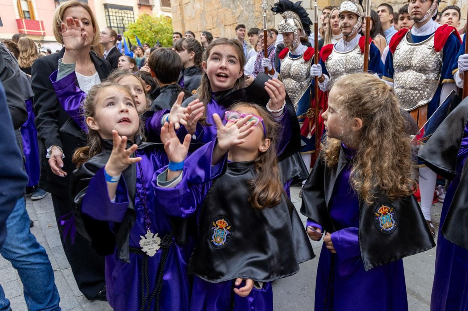 Los jiennenses arropan a las tres cofradías de la tarde en un Domingo de Ramos más caluroso de lo esperado (II)