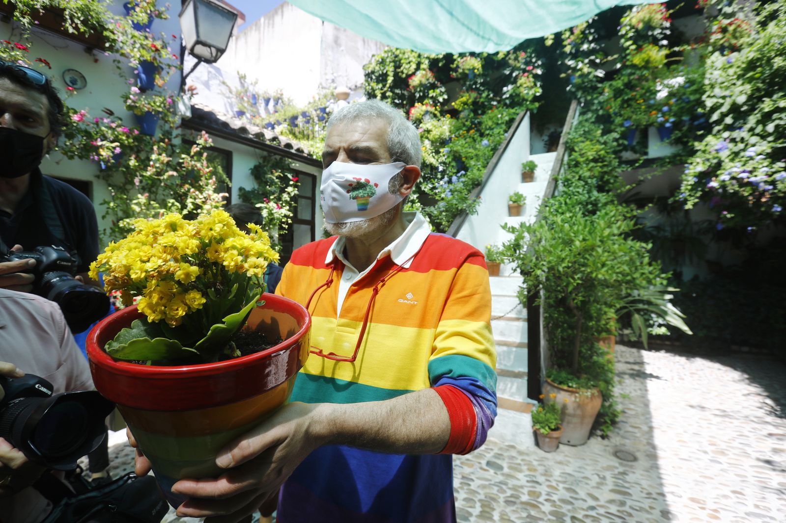 La visita de Lorenzo Caprile y Palomo Spain a los Patios de Córdoba, en imágenes