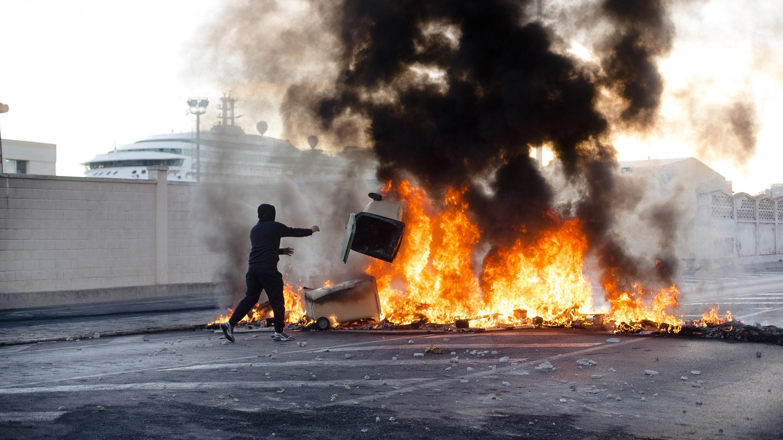 Las imágenes de la segunda jornada de la huelga del metal en Cádiz
