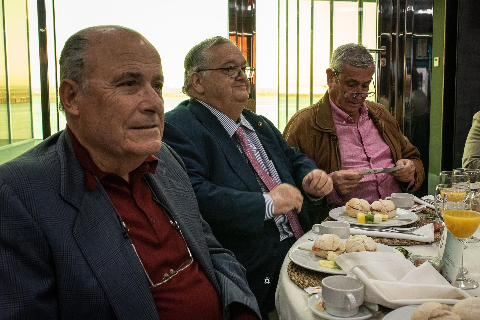 Imágenes de los invitados a la conferencia y desayuno-coloquio con Antonio Sanz en el Foro Joly Andalucía