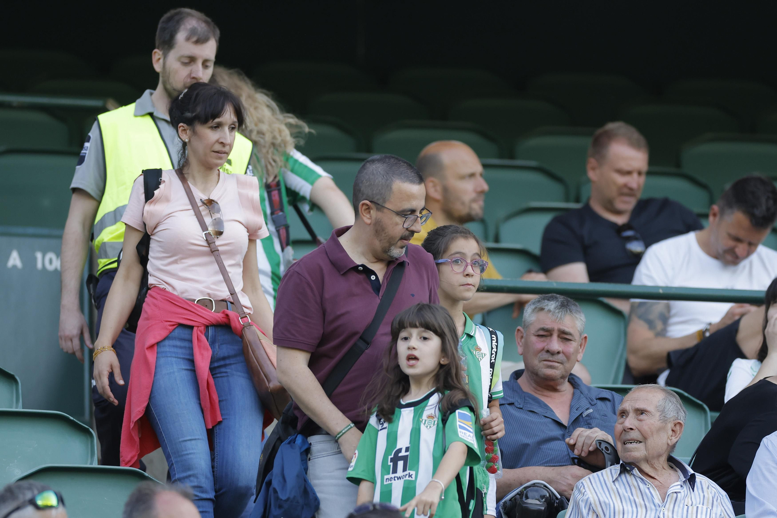 Búscate en las fotos del Betis-Rayo
