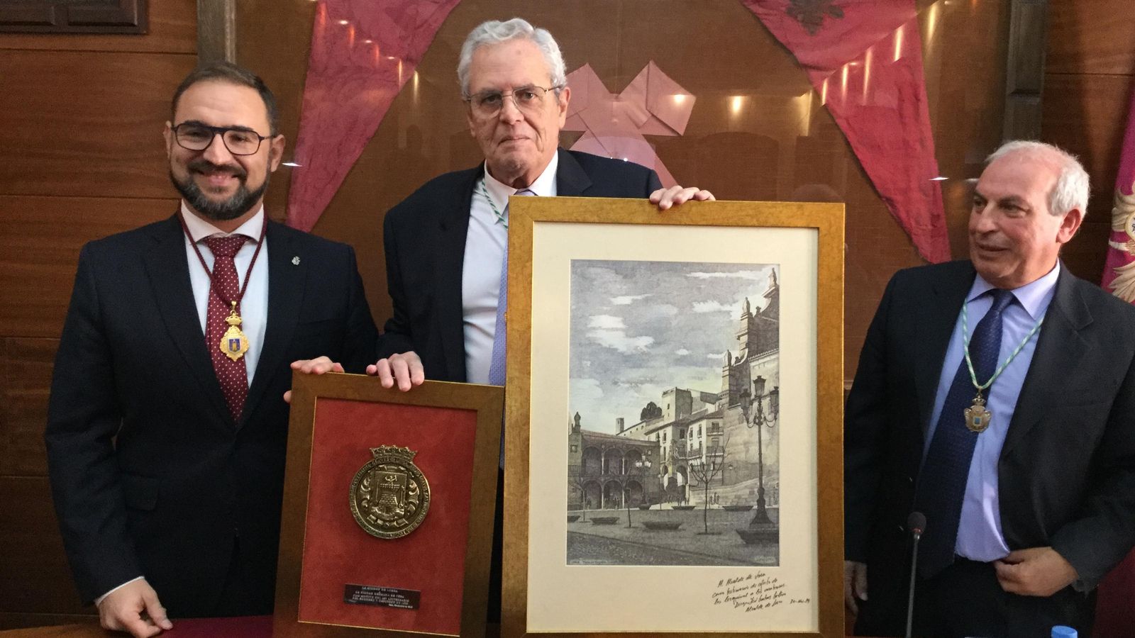 Los alcaldes de Lorca y Vera se intercambiaron regalos.