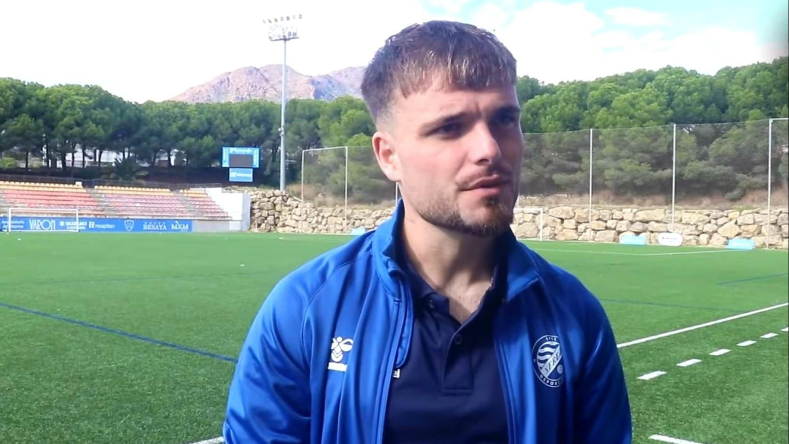 Ekiza ha pasado de ser suplente a convertirse en una de las piezas importantes del Xerez DFC con Diego Caro.