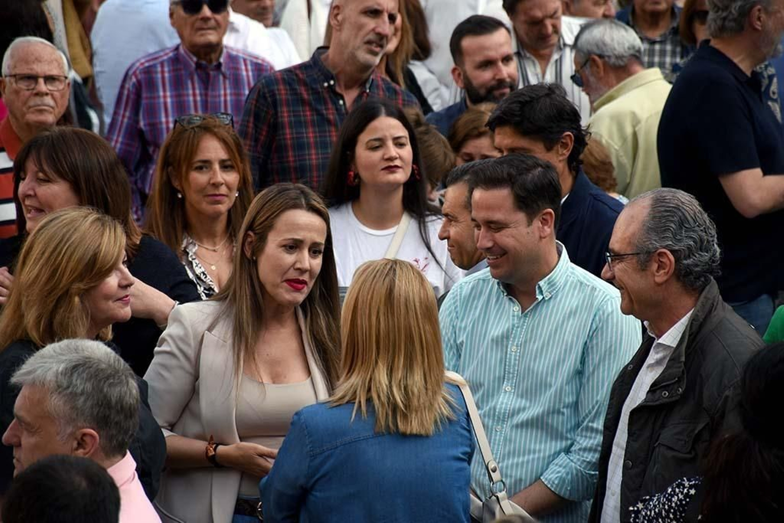 Imágenes de la concentración por las infraestructuras para Huelva