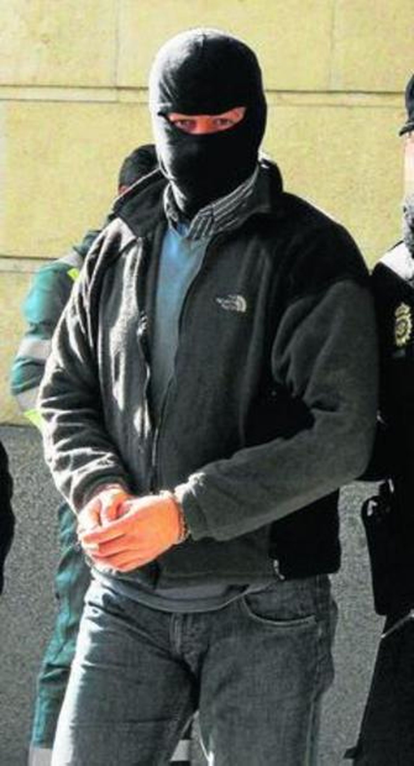 El ex agente Lars Sepúlveda, en el juzgado de guardia.