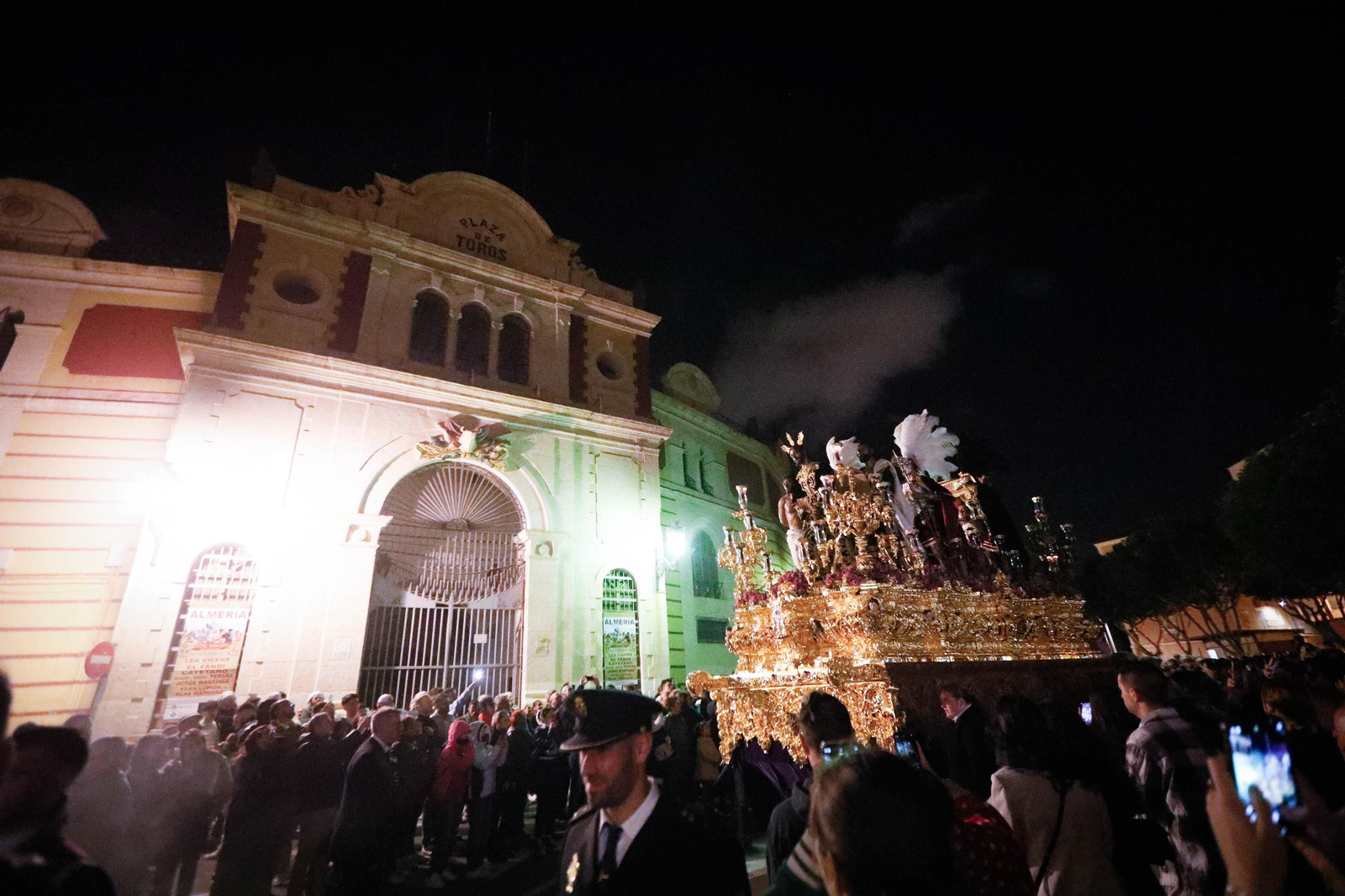 Las mejores fotos de la procesión de La Macarena en Almería