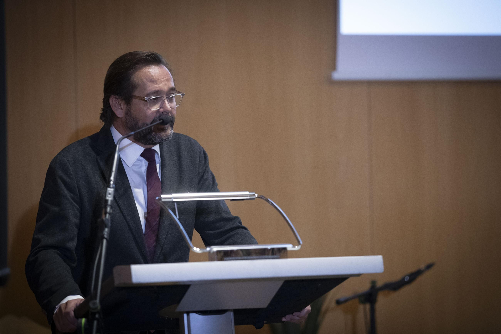 Granada reconoce a sus negocios más emblemáticos