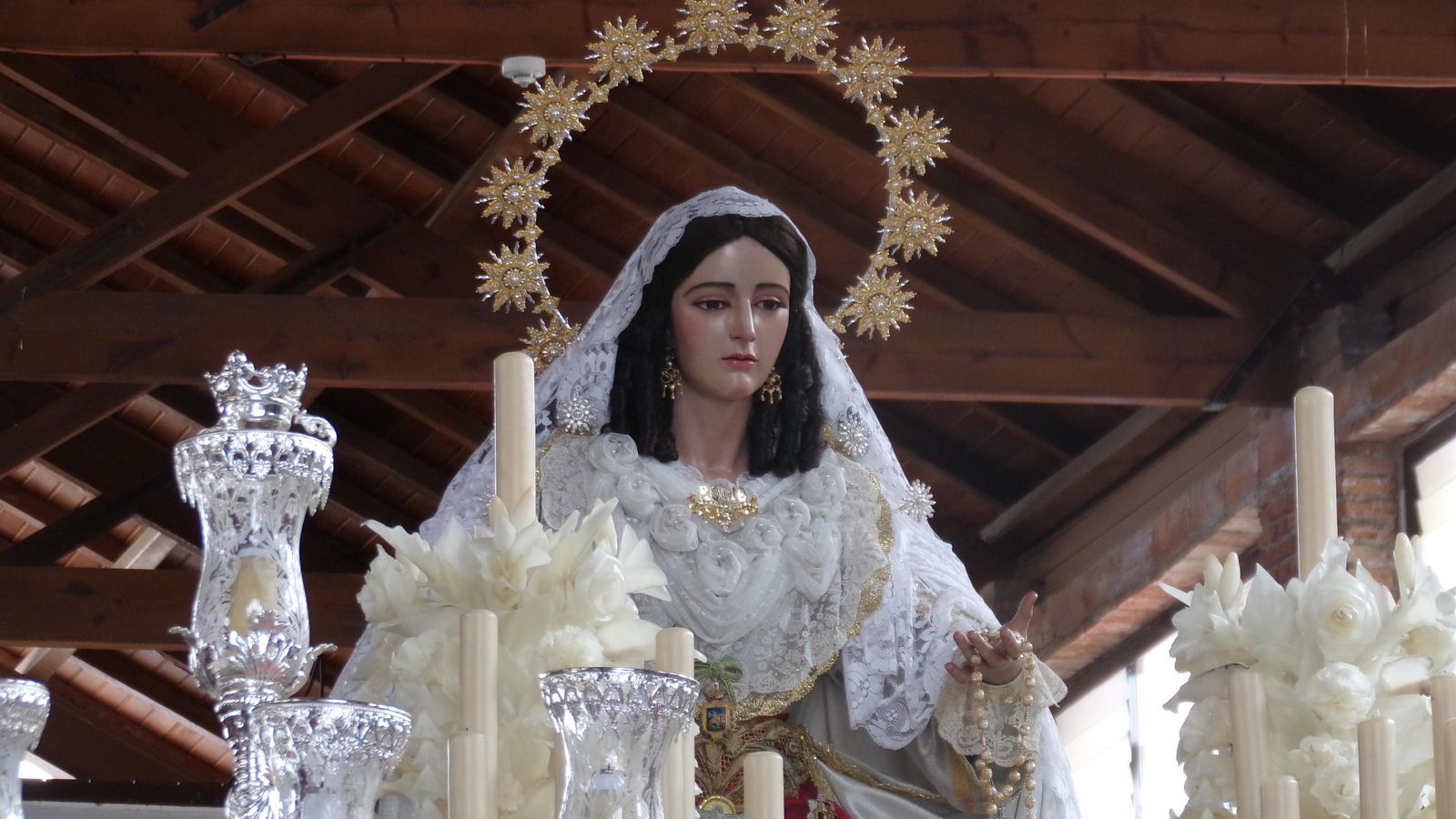 La nueva imagen de la Virgen del Rocío de Vélez-Málaga