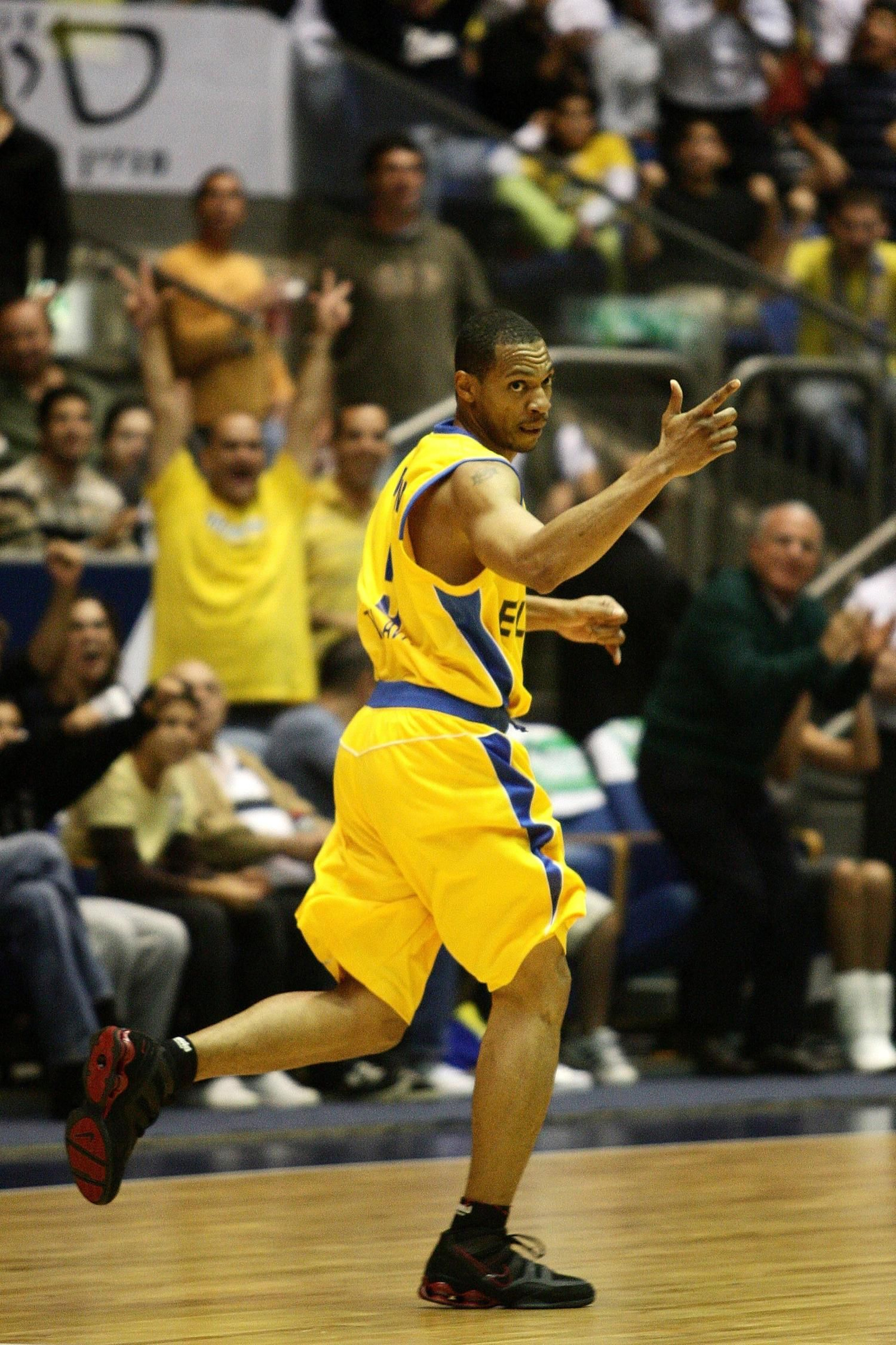 Las fotos de la carrera de Marcus Brown