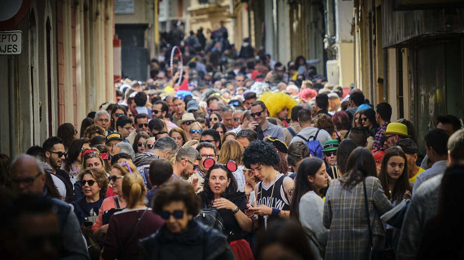 La calle San José, abarrotada.