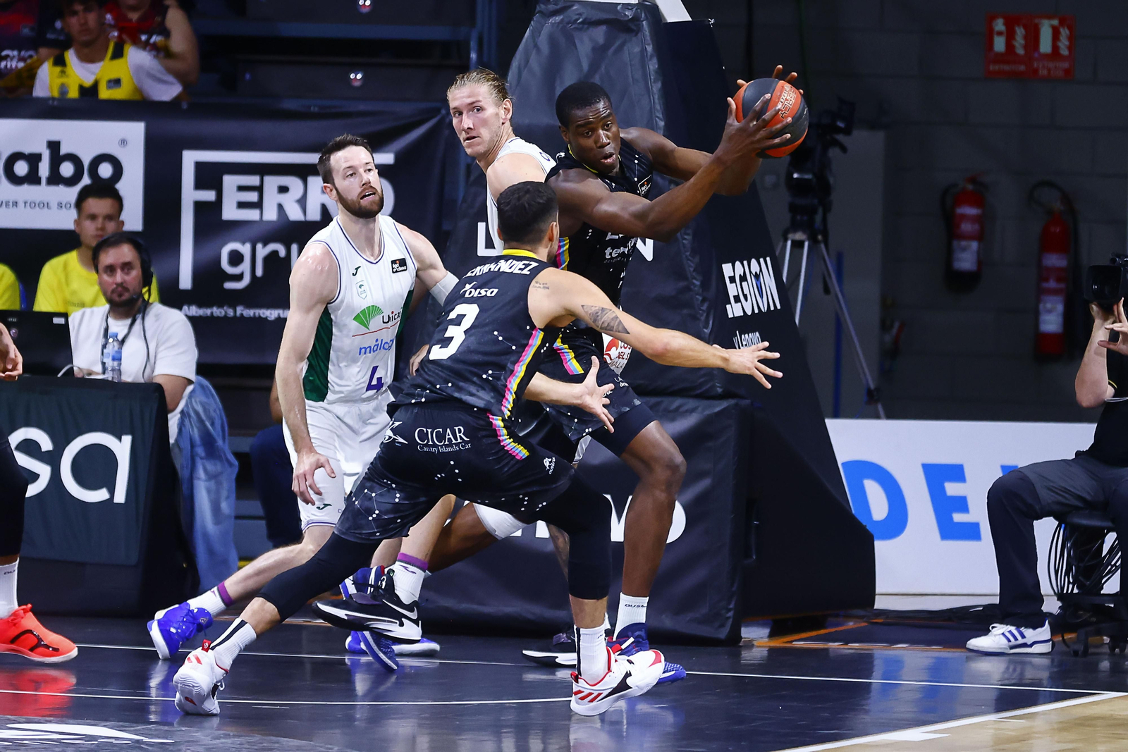 El Lenovo Tenerife - Unicaja, en fotos