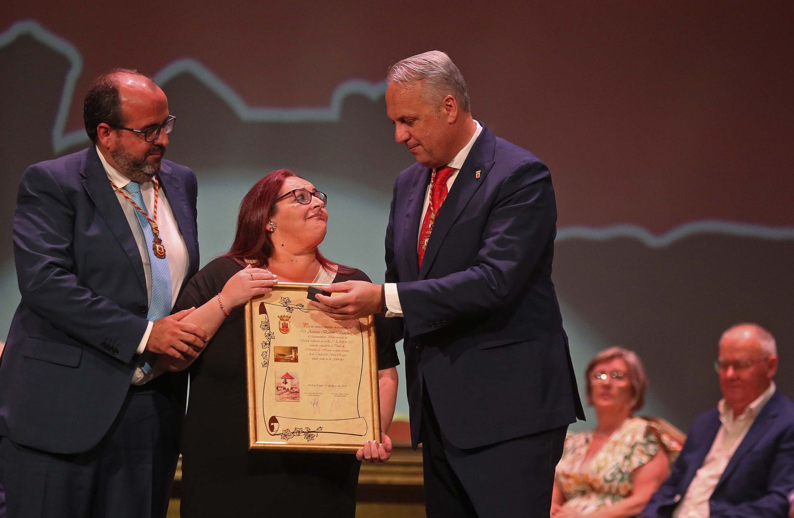Fotos del pleno institucional de honores y distinciones por el 317º aniversario de San Roque