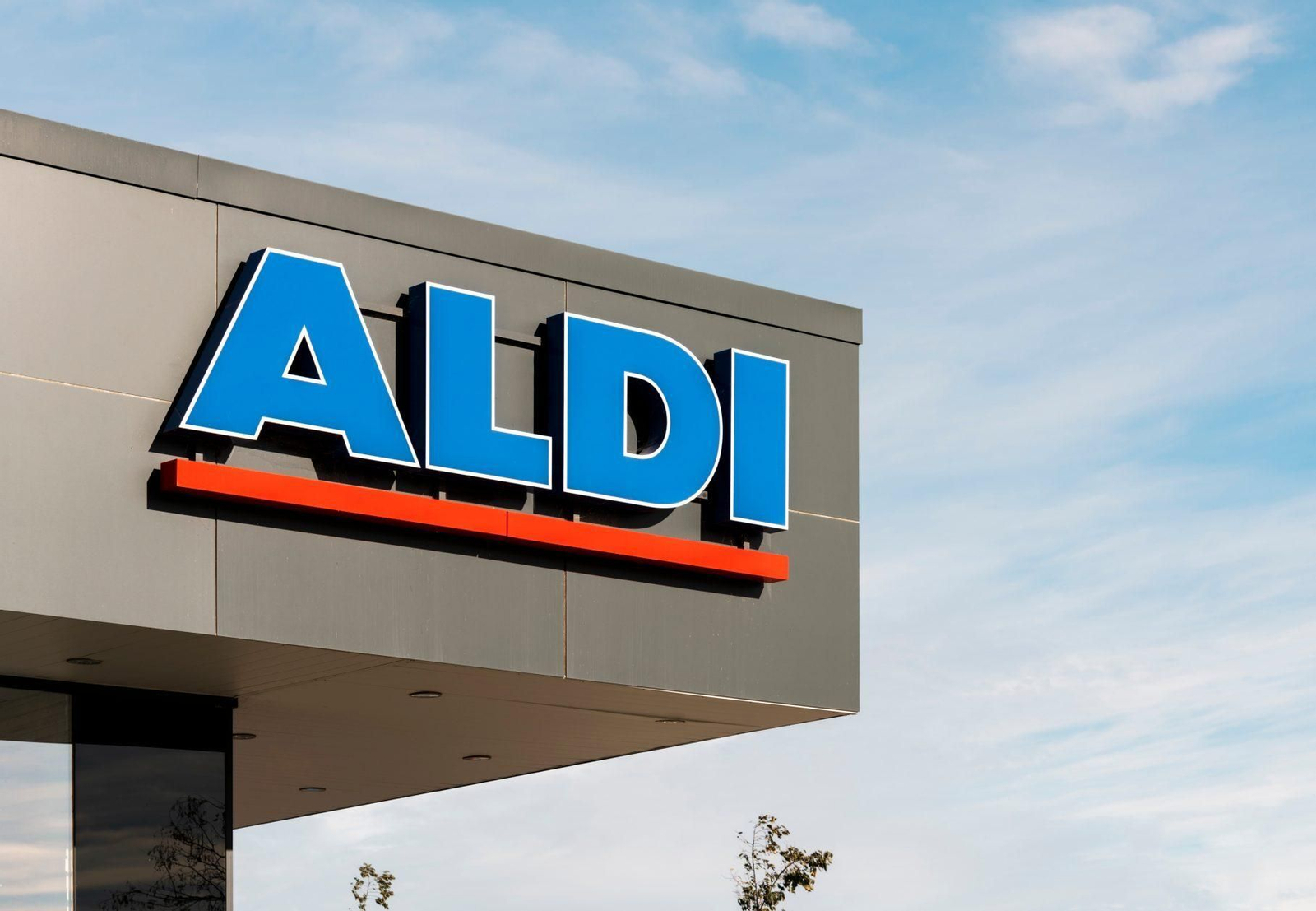 Logo de ALDI en uno de sus supermercados.