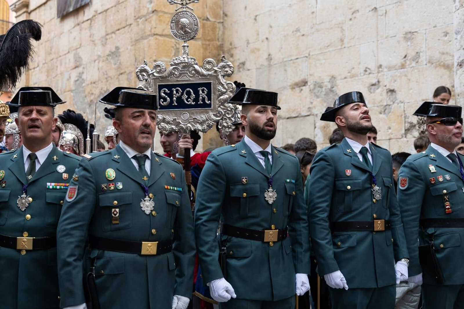 Las cofradías de la Vera Cruz, Expiración y Gran Poder lucen sus cortejos en la calle