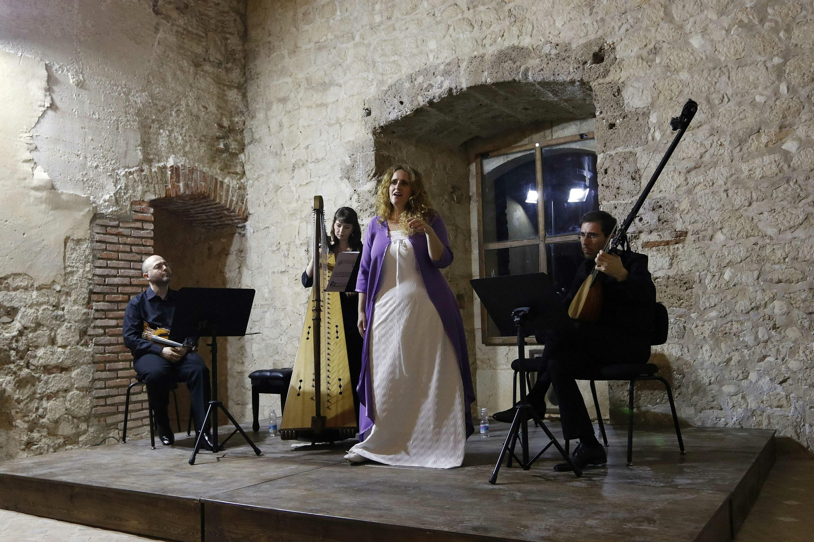 Galería gráfica de Raquel Andueza y La Galanía