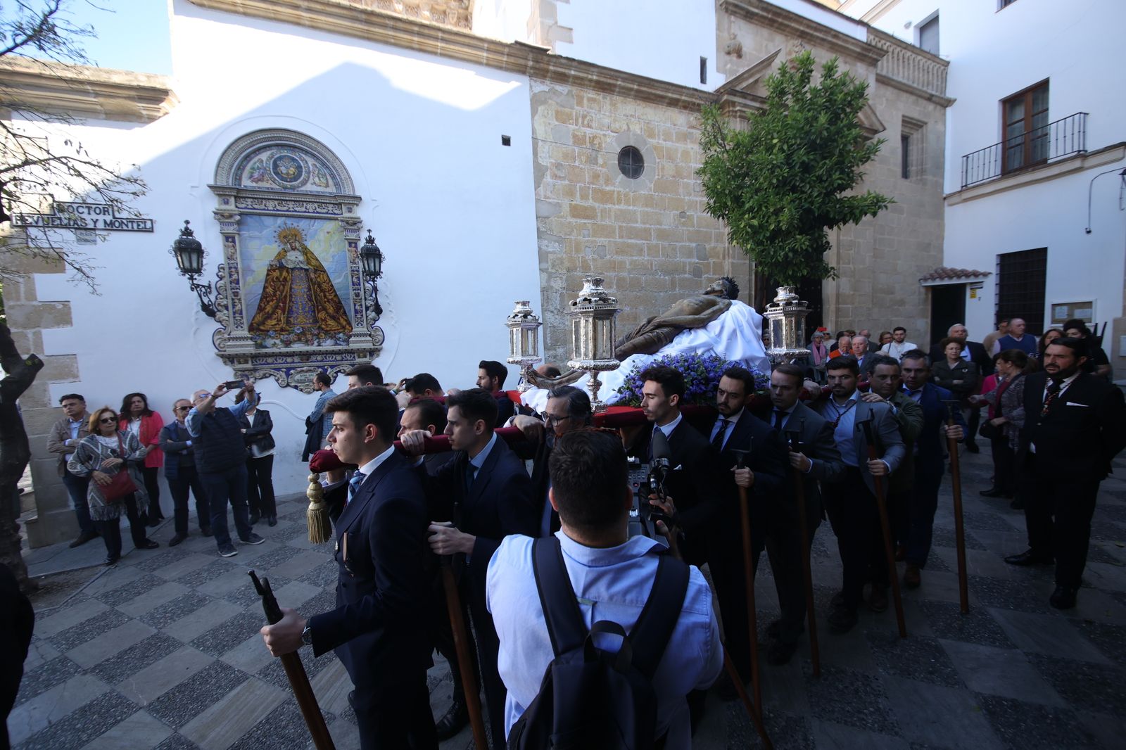 Salida del Cristo de las  Aguas para pedir lluvias