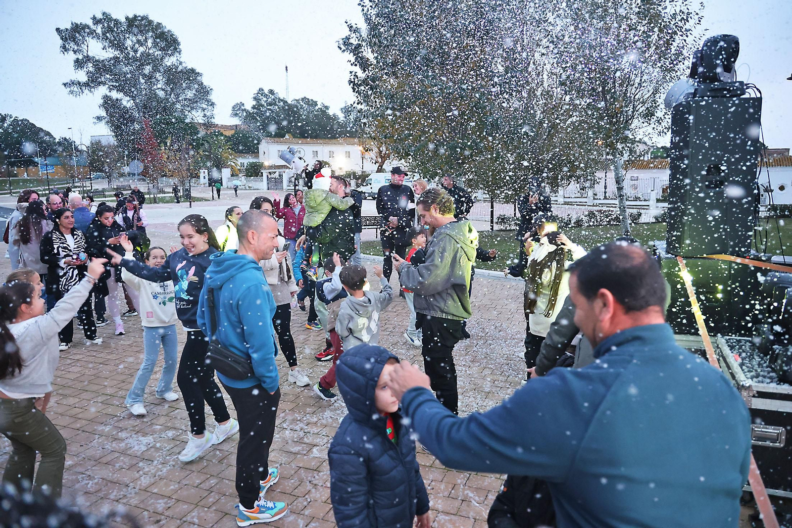 Imágenes de la nevada en el Convento de las Oblatas